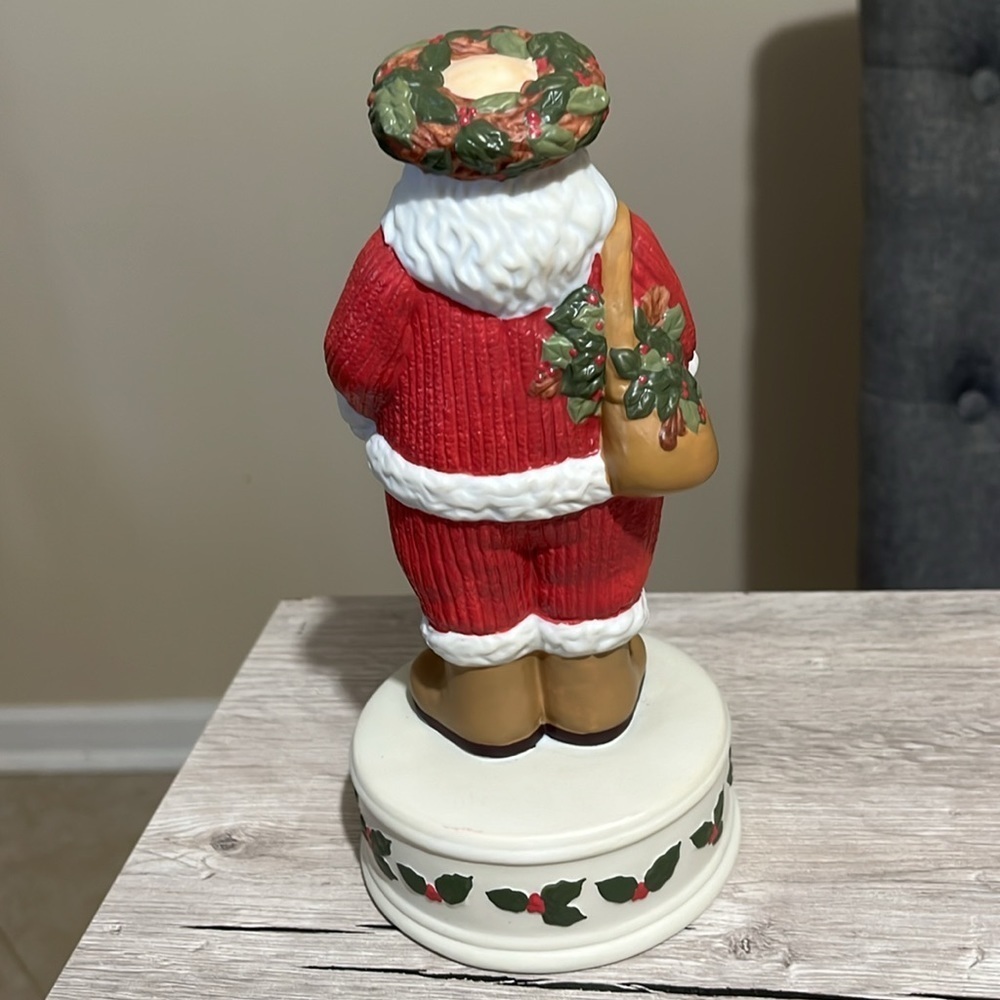 Vintage Japan Sankyo Santa Christmas Music Box “Deck The Halls” - Picture 3 of 4